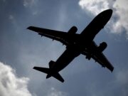 Коронавирус: Како да летате за време на глобална пандемија (ВИДЕО)