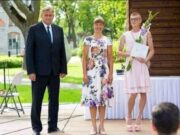 Естонија за прв пат има жена на функција – претседател, а нејзиниот син е трансродова личност