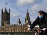 Бројот на заразени лица во Велика Британија расте, со повеќе од 3.000 нови случаи