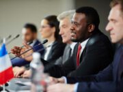 Политичарите живеат подолго од граѓаните кои ги застапуваат