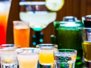 Зошто не смеете да пиете алкохол пред и по вакцинирање за ковид