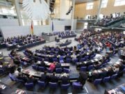 Германија донесе одлука за задолжително носење на маски – казни во износ од 25.000 евра