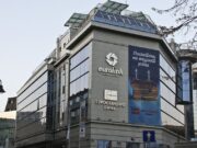 Штедачите од „Евросандард банка“ се оштетувани и за повеќе од 50.000 евра – Протести пред Собрание