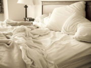 Зошто е потребно да го местите својот кревет откако ќе станете од спиење: