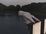 Познат писател си го одзеде животот