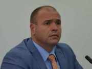 Наместо новогодишно украсување и концерти, општина Куманово ќе набави таблети за онлајн настава