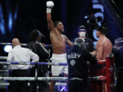 Шампионот го одбрани појасот: Џошуа со страшен нокаут го порази Пулев