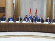 Нови мерки: Што подготвува кризниот штаб за празниците во Србија
