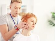 Пет едноставни вежби да се ослободите од болка во вратот и грбот