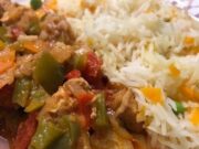 Рецепт за безглутенско јадење: Печен зеленчук со пилешко во рерна