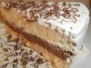 Превкусна „Песок“ торта готова за 20 минути, без печење (РЕЦЕПТ)