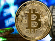 Биткоинот вртоглаво расте, нова вредност над 45.000 долари