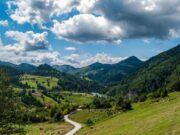 По затворање на угостителски објекти во Србија преплавени хотелите