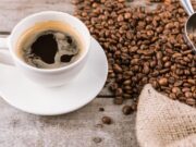 Рецепт: Кафе со кокосово масло кое ги топи калориите