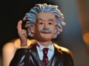 Дали знаете дека мозокот на Ајнштајн е украден и чуван на бизарно место?!