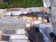 Приведени три лица од Скопје поради поседување на автоматско оружје