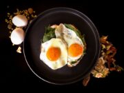 Зошто е важно да јадеме барем по едно јајце за време на појадокот?