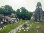 Како Ацтеките жртвувале луѓе и зошто жртвувањето било централен ритуал во нивната култура?