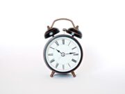 Колку мелодијата на аларм со која се будиме е важна за добро расположение во текот на денот