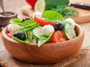 Јадење на летни салати овој период може да го наруши нашиот имунитет!