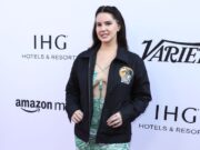 Со поголема килажа и лош стајлинг по долго време Лана Дел Реј повторно во јавност