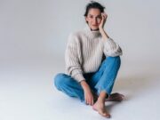 Облека од овој материјал не се носи во текот на зимата: