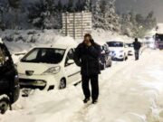 Компанијата што го чистела снегот во Грција мора да им плати по 2000 евра отштета на сите што биле заглавени во снег