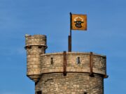 Зошто пиратите носеле превез околу очите?