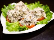 Рок на траење на руската салата и како правилно да ја складирате?!