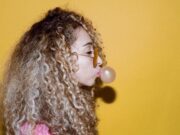 Научниците создадоа гума за џвакање од растителна основа која може да го спречи вирусот САРС-КоВ-2 да се размножува