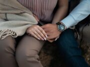 Односот на човек кон другите открива како тој се сфаќа себе си