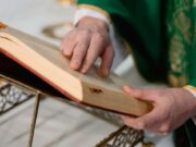 Речиси 200 свештеници од католичката бискупија во Минстер осомничени за злоставување деца