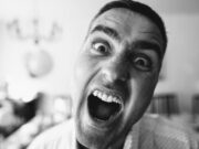 Хрват казнет со вртоглава сума на пари бидејќи се скарал со самиот себе