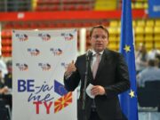 Еврокомесарот Варехи: Следната недела е клучна за вас!