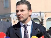 Зуди Енузи е разрешен од директорската позиција на „Комунална Хигиена“ поради брат му кој вчера пукаше со пиштол пред демонстрантите