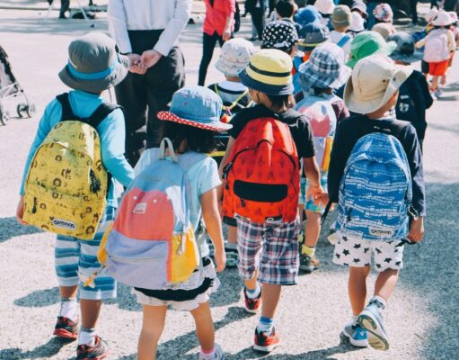 Коалиција за заштита на децата повика на внимателност: Детската амбасада „Меѓаши“ се залага за афирмирање на заблудите поврзани со бременост, абортуси и сексуално здравје кај децата