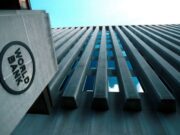 Светска банка: Во Македонија несразмерно се намалуваат реалните приходи на сиромашните