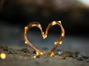 Три филозофски книги посветени на љубовта кои секој треба да ги прочита