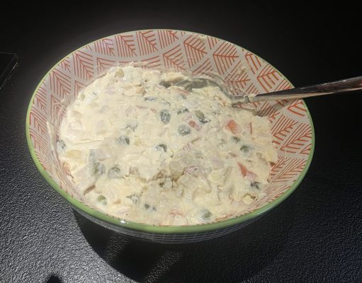 Ниту руската салата не е тоа што беше: Како се подготвуваше во Југославија, а какви варијации доживеа денеска