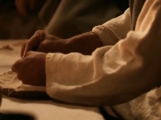 Дали е правилно паричката да се дели на Бадник или на Василица: Црквата со апел до верниците