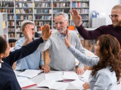 Пензионери ги полнат студентските клупи, младите сѐ помалку сакаат да студираат