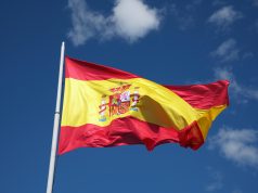 Шпанија им дава легален статус на 500.000 мигранти