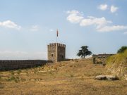 2026 ќе биде година на продолжени викенди: Граѓаните ќе имаат по три слободни дена за седум државни и верски празници