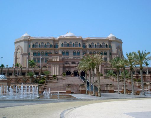 Комплетен водич за Абу Даби: луксуз, култура и авантура Комплетен водич за Абу Даби