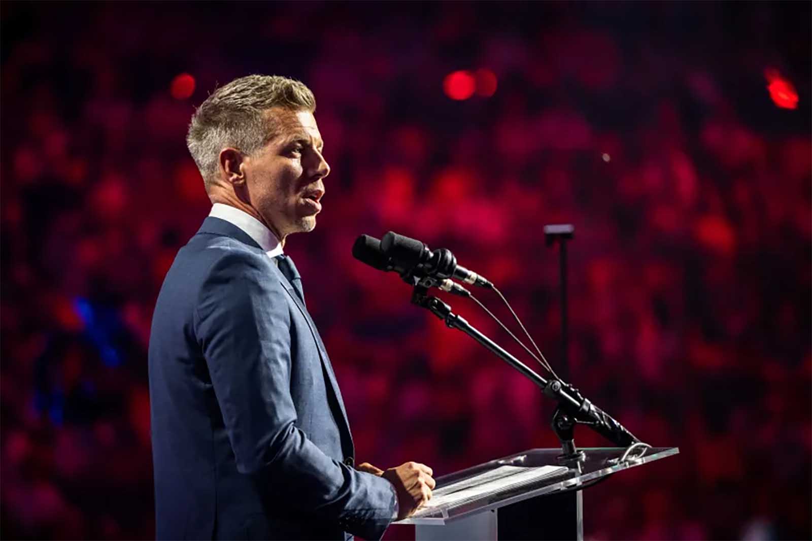 Петер Маѓар, лидер на опозицијата од партијата TISZA, одржува говор за време на партискиот конгрес во Наѓиканиса, Унгарија, 12 јули 2025 година.