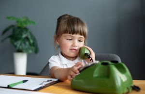 Психологијата објасни зошто некои броеви ги памтиме уште од детство иако веќе не постојат